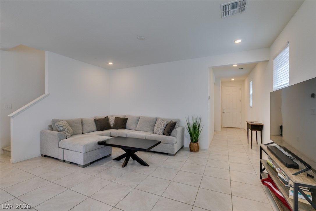 4110 Golden Fleece Avenue — photo 4