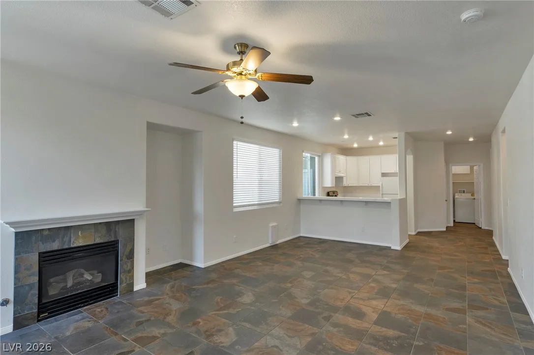 609 Elliot Peak Avenue — photo 4 of 19