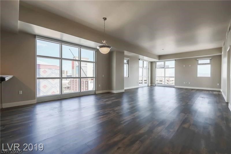 150 North LAS VEGAS Boulevard 804 — photo 1