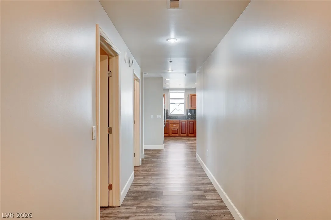 150 North LAS VEGAS Boulevard 804 — photo 3