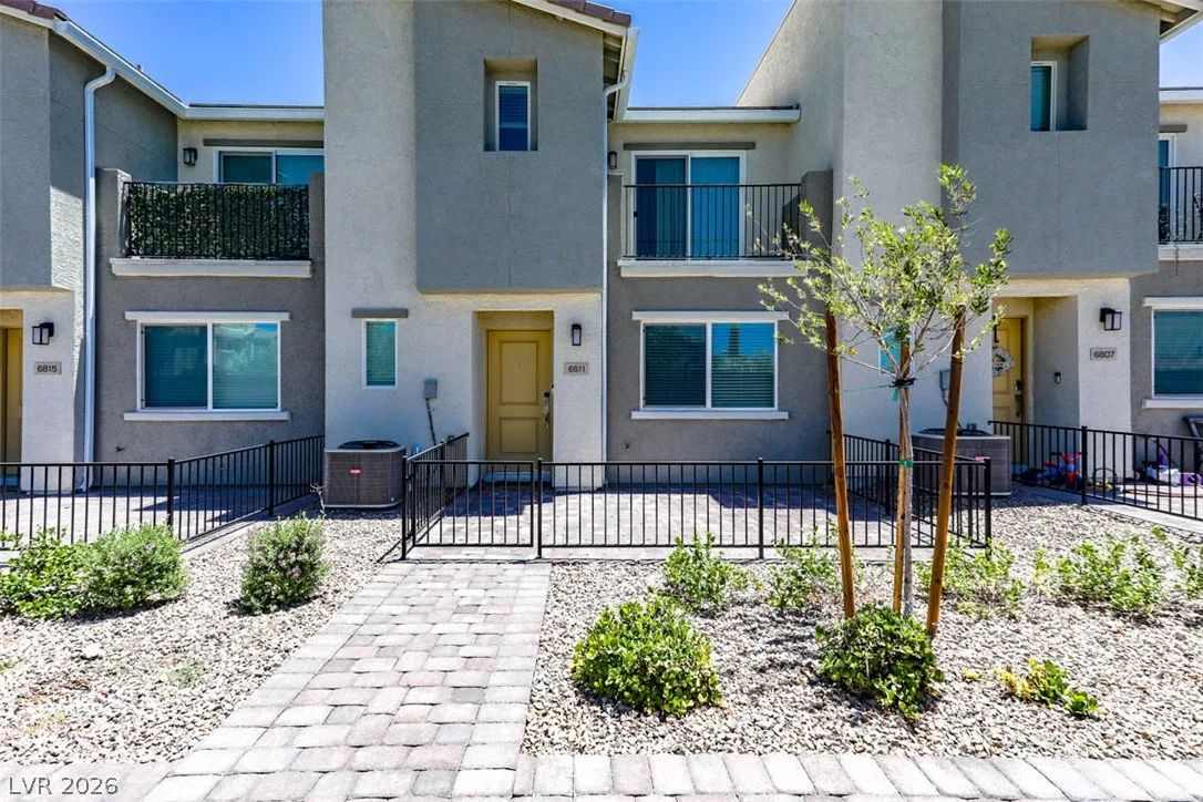 6811 Dark Gunmetal Court — photo 4
