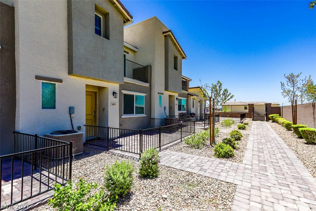 6811 Dark Gunmetal Court — photo 5