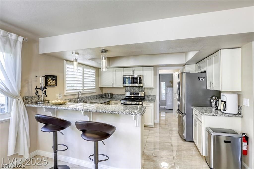 4068 Spitze Drive — photo 3