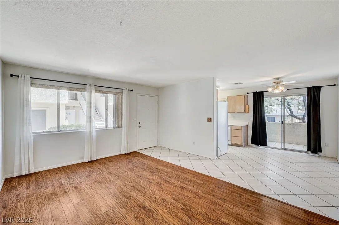 694 Anne Lane 694 — photo 2
