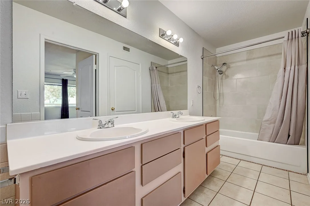 694 Anne Lane 694 — photo 4