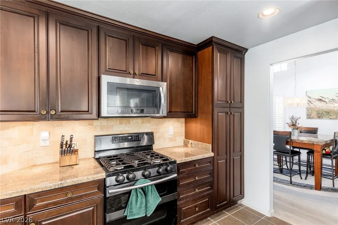 5300 Oakbury Court — photo 4