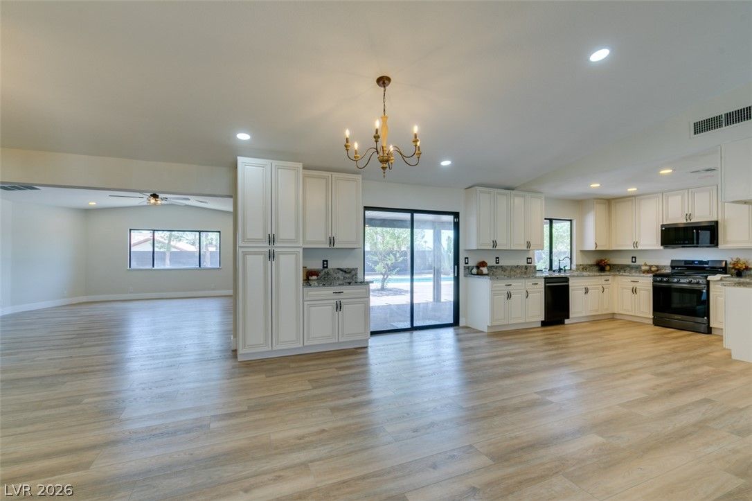 3360 Paso Andres Street — photo 3