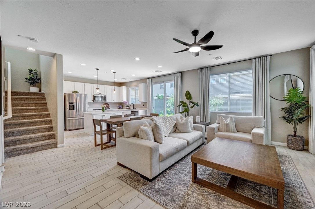 372 Silva Place — photo 4 of 48