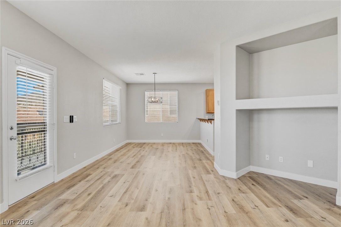 2824 KINKNOCKIE Way — photo 4 of 59