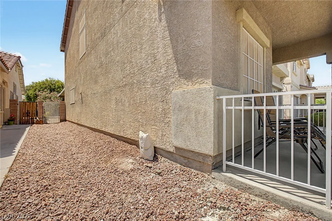 6017 Leaping Foal Street — photo 5
