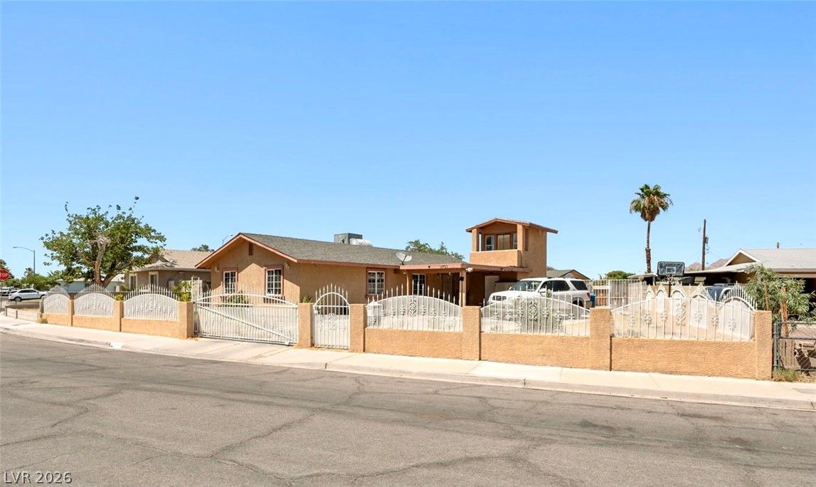 4792 Rita Drive — photo 2 of 26