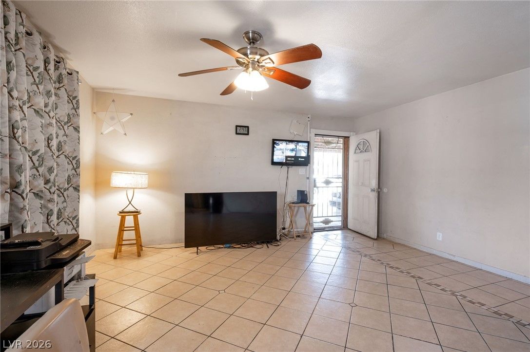4792 Rita Drive — photo 4 of 26