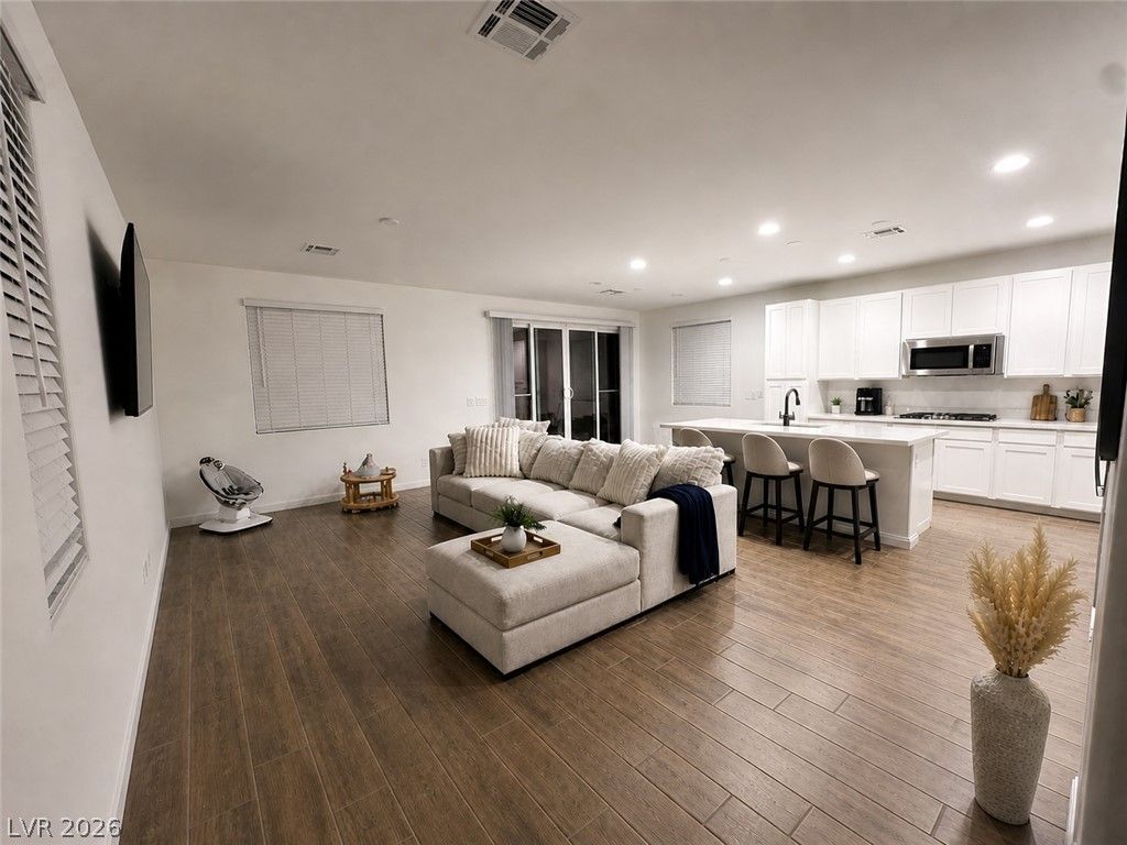 949 Ferodale Avenue — photo 5