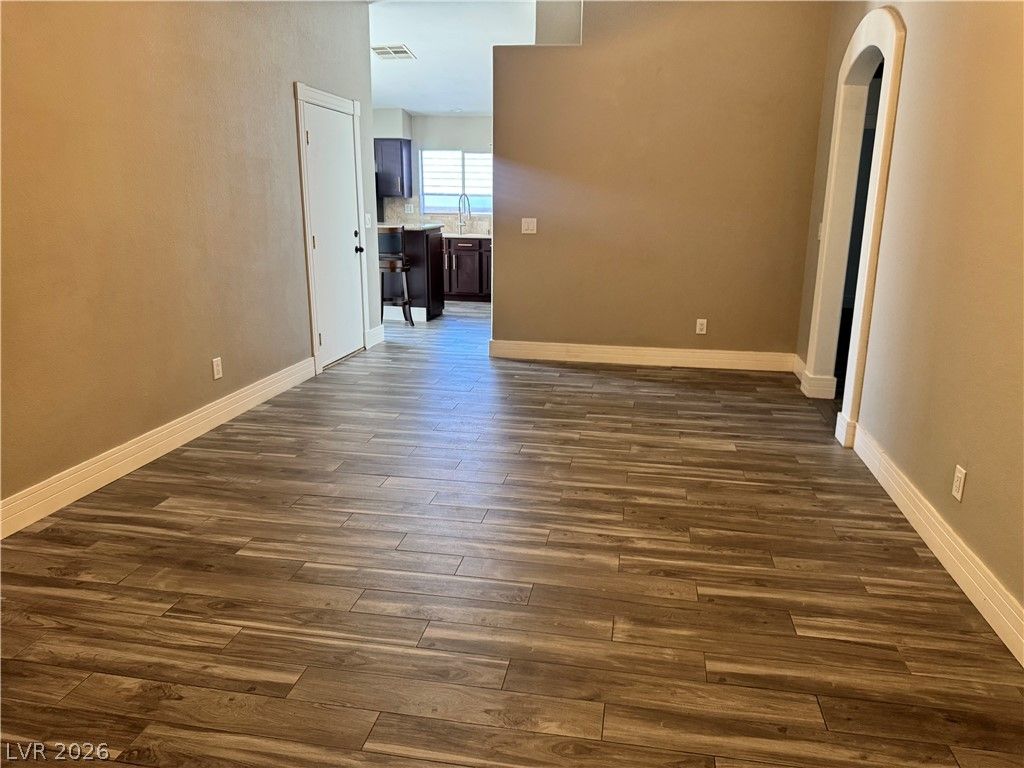 5396 Golden Barrel Avenue — photo 3