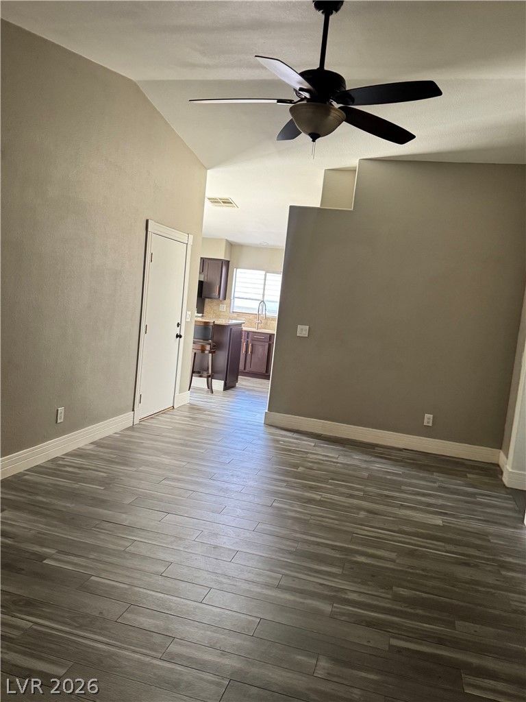 5396 Golden Barrel Avenue — photo 5