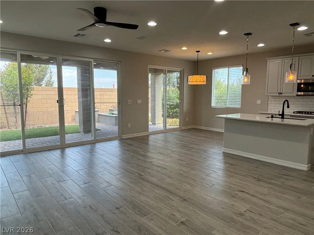 5636 Justin Robert Street — photo 5