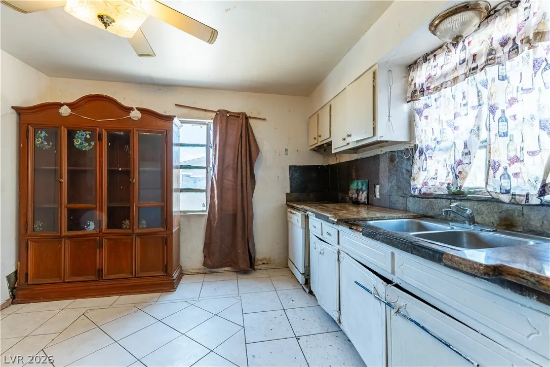 2419 North Gateway Road — photo 5