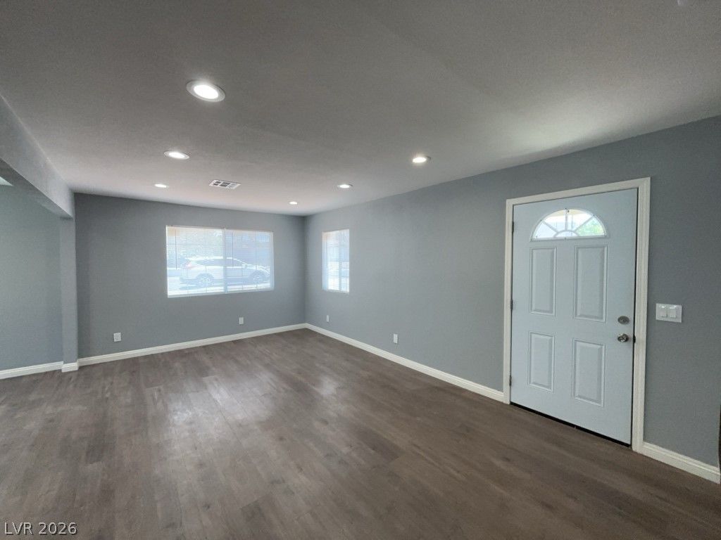 6 Brown Street — photo 3 of 7
