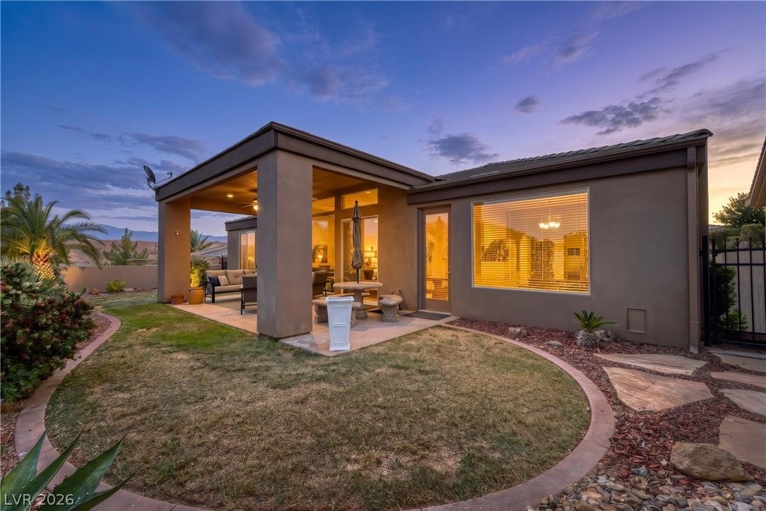 901 Crest View Drive — photo 4