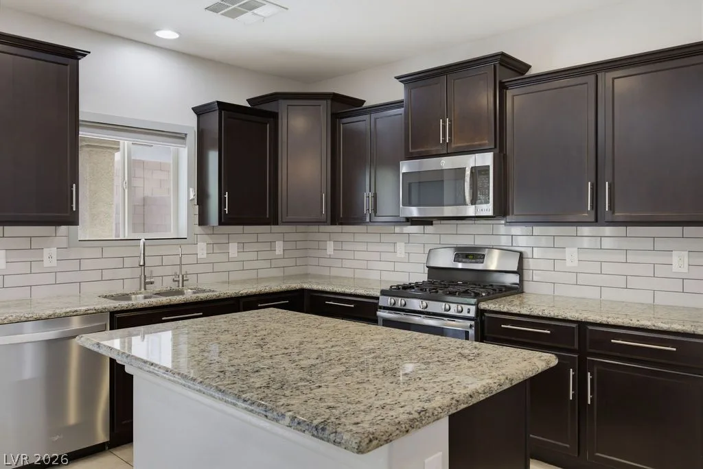 8115 Turquoise Tide Drive — photo 4