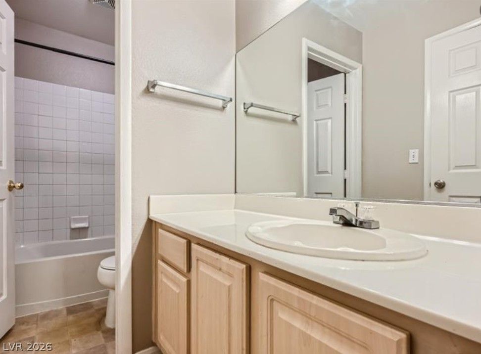 3950 South Sandhill Road 121 — photo 4 of 11