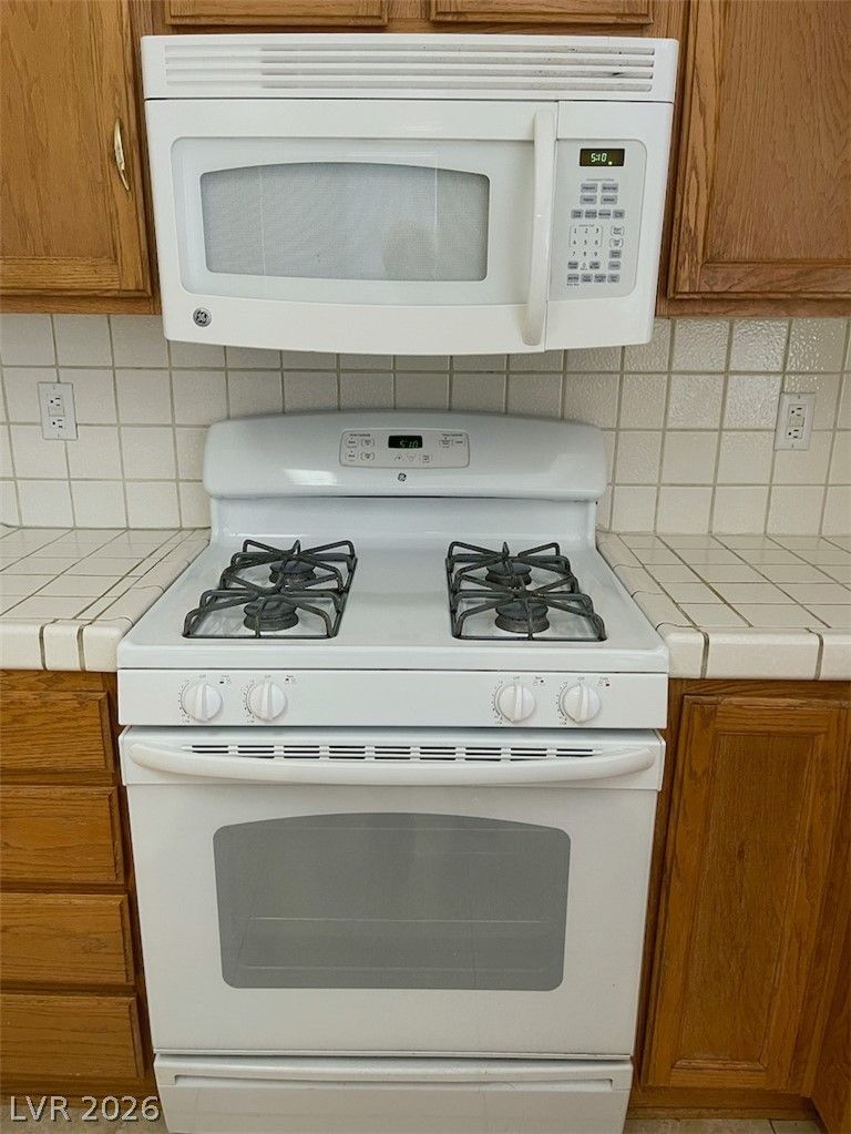 3496 Meridale Drive — photo 4