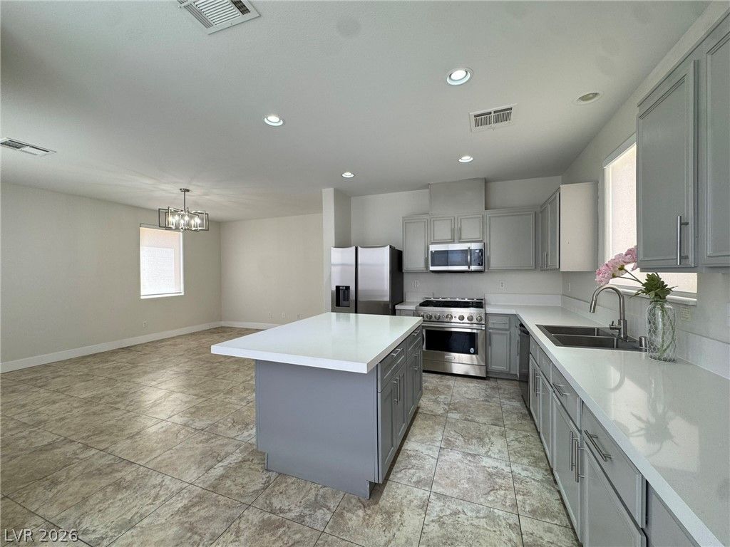 5352 Magnolia Crossing Street — photo 3