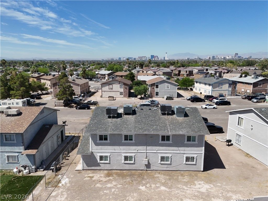 1656 Stevens Street — photo 3 of 3