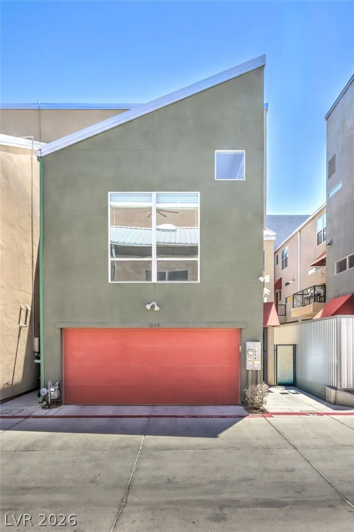 1999 Yaupon Avenue — photo 2