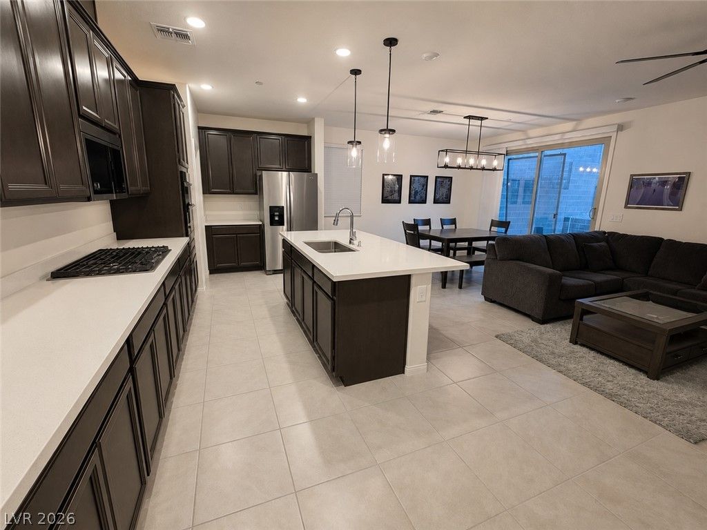 1593 Crowned Eagle Street — photo 2