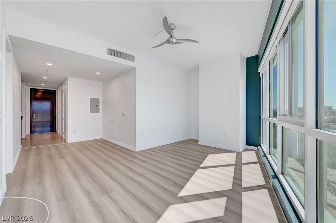 4575 Dean Martin Drive 602 — photo 1