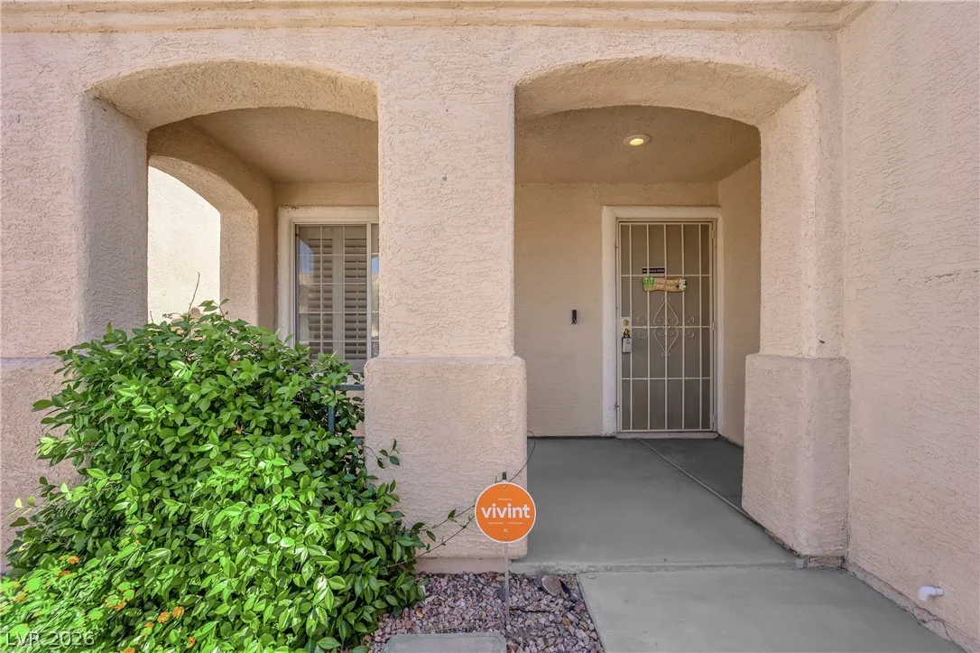931 Horsethief Ranch Avenue — photo 2 of 29
