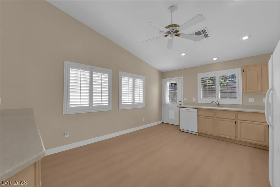 931 Horsethief Ranch Avenue — photo 3 of 29