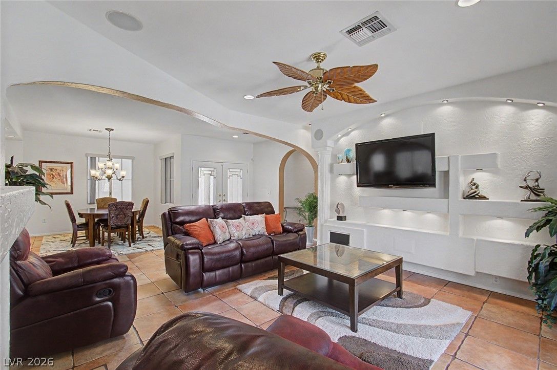 2328 Hardin Ridge Drive Drive — photo 3