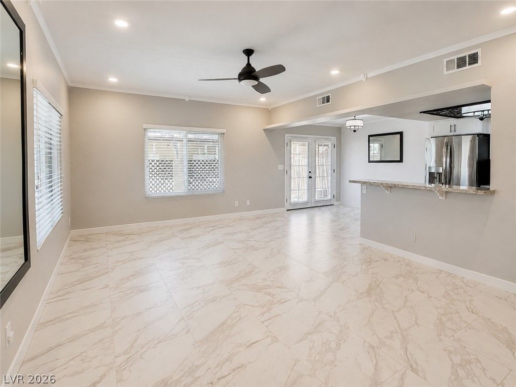 748 Nectarine Court — photo 4 of 27