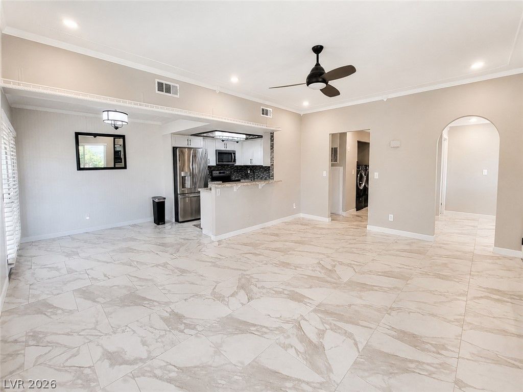 748 Nectarine Court — photo 5 of 27