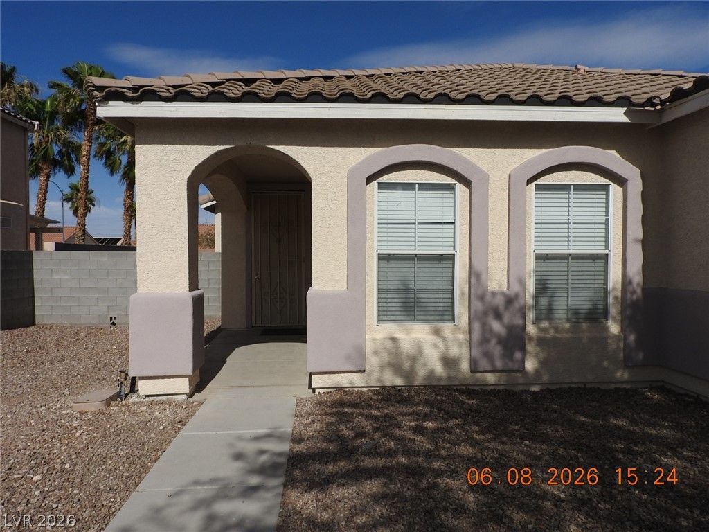 5318 Spring Canyon Street — photo 2