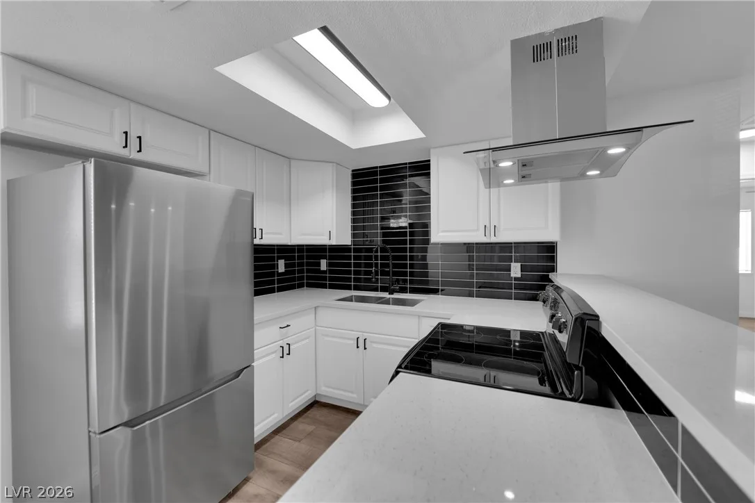 3432 Aristos Avenue C — photo 3