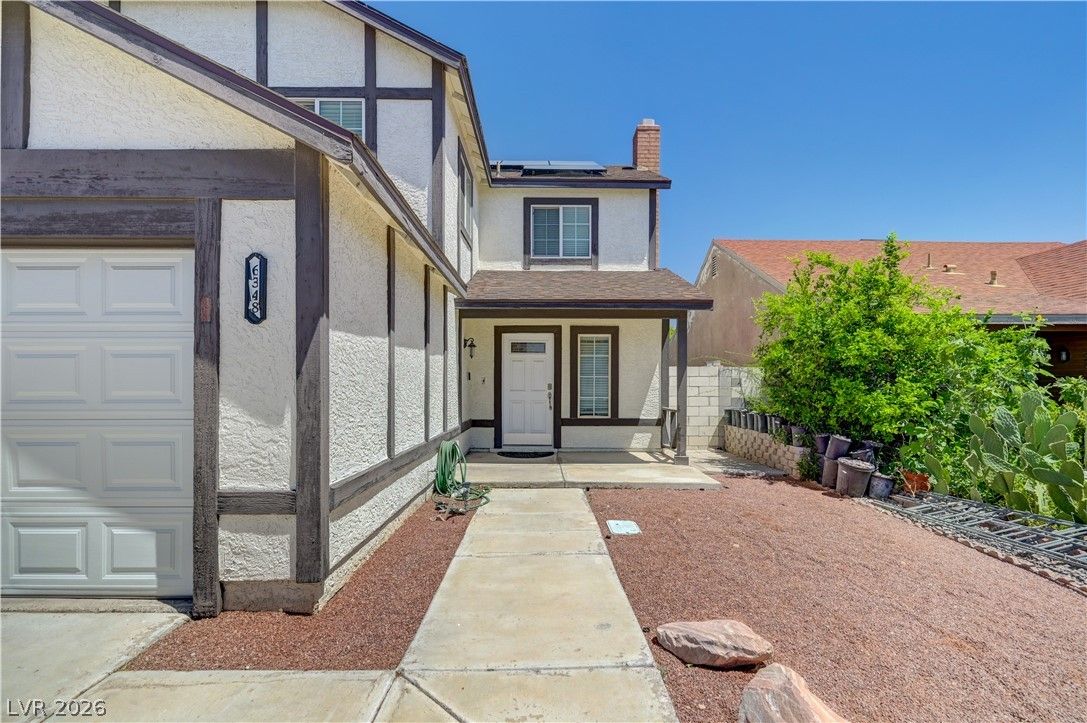 6348 COPPERFIELD Avenue — photo 4