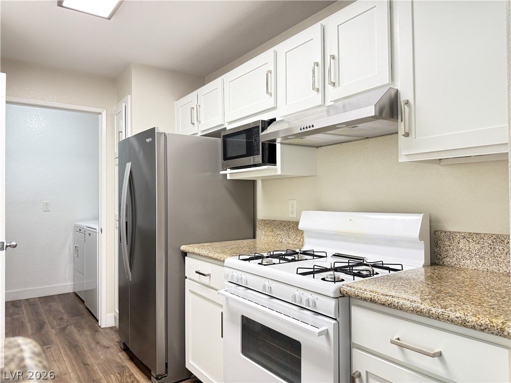 2200 South Fort Apache Road 2182 — photo 2