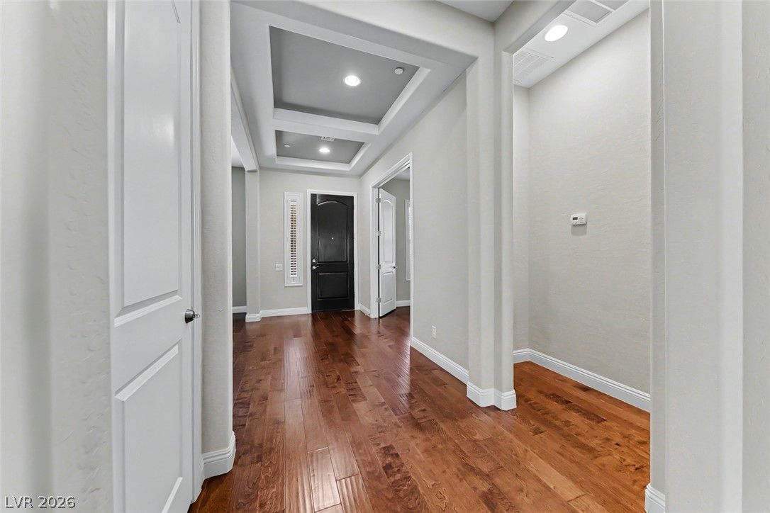 2908 Grande Arch Street — photo 2