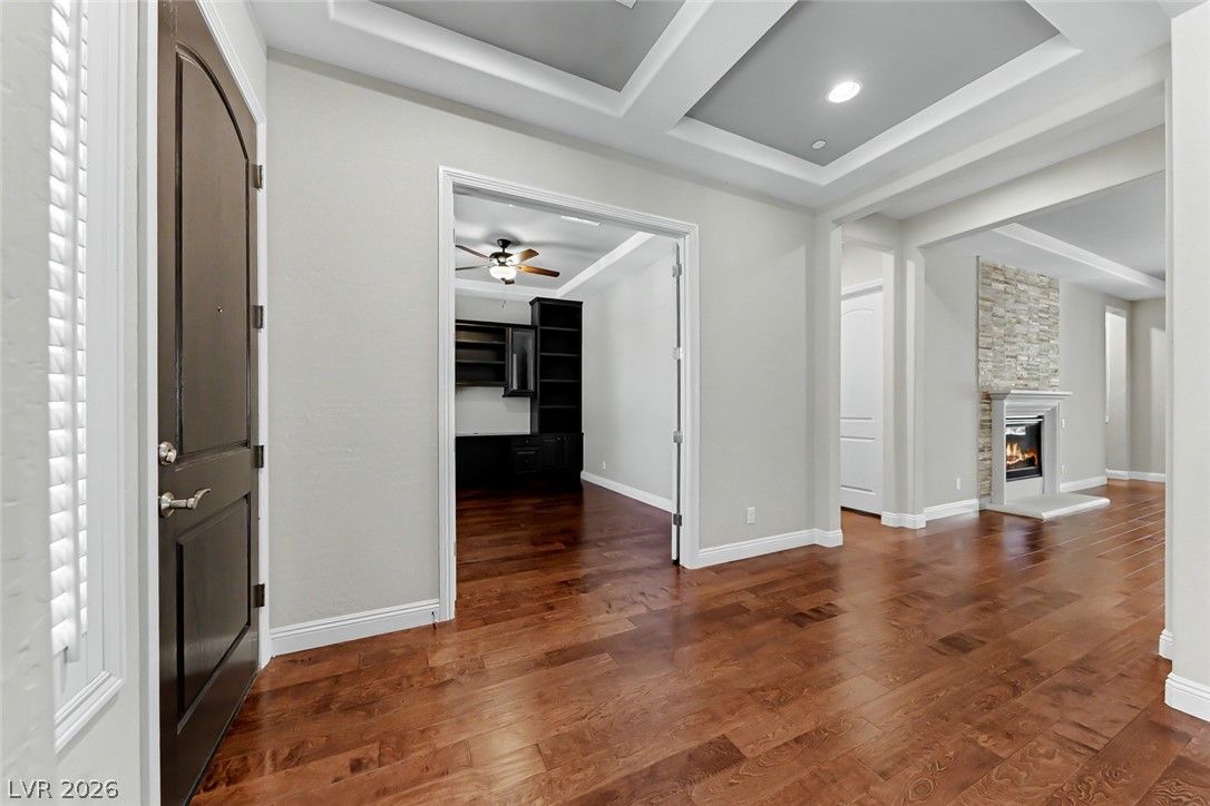 2908 Grande Arch Street — photo 3