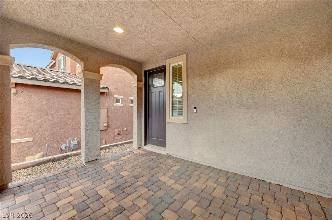 1110 Echo Pass Street — photo 5