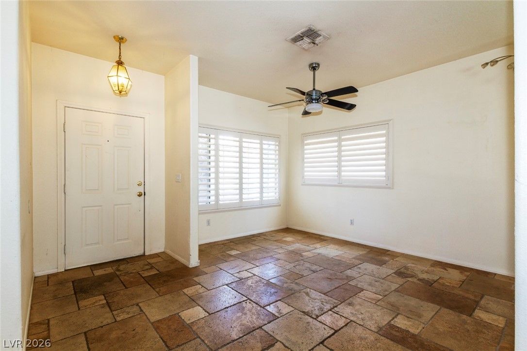 7705 Four Seasons Drive — photo 4