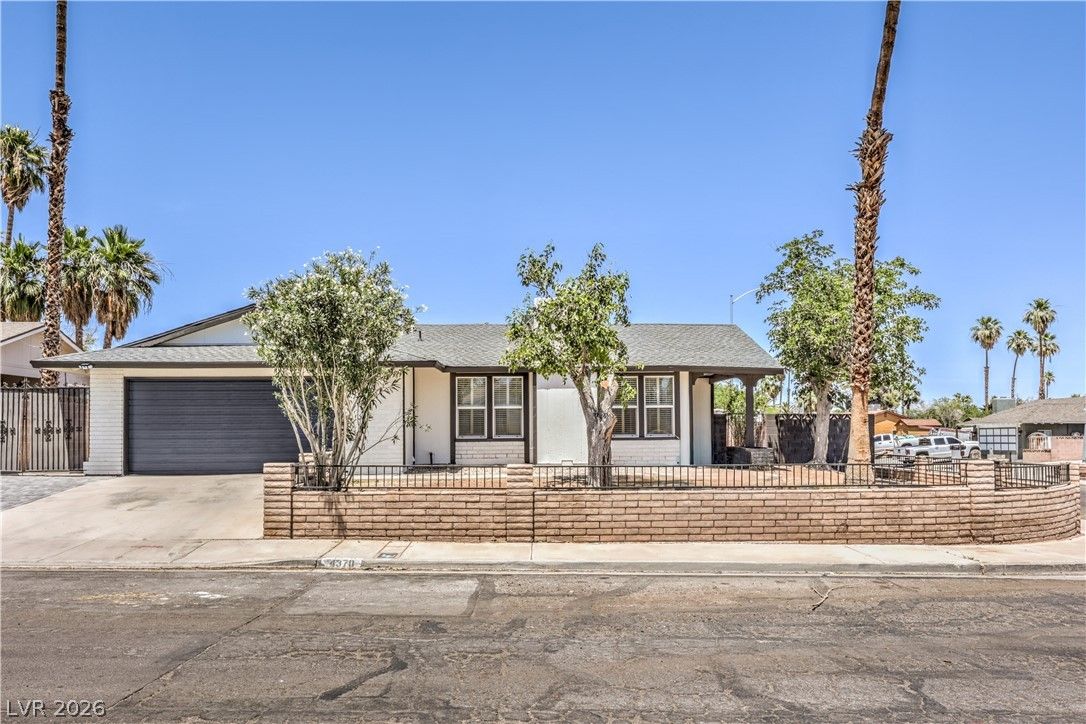 4370 Lariat Drive — photo 1