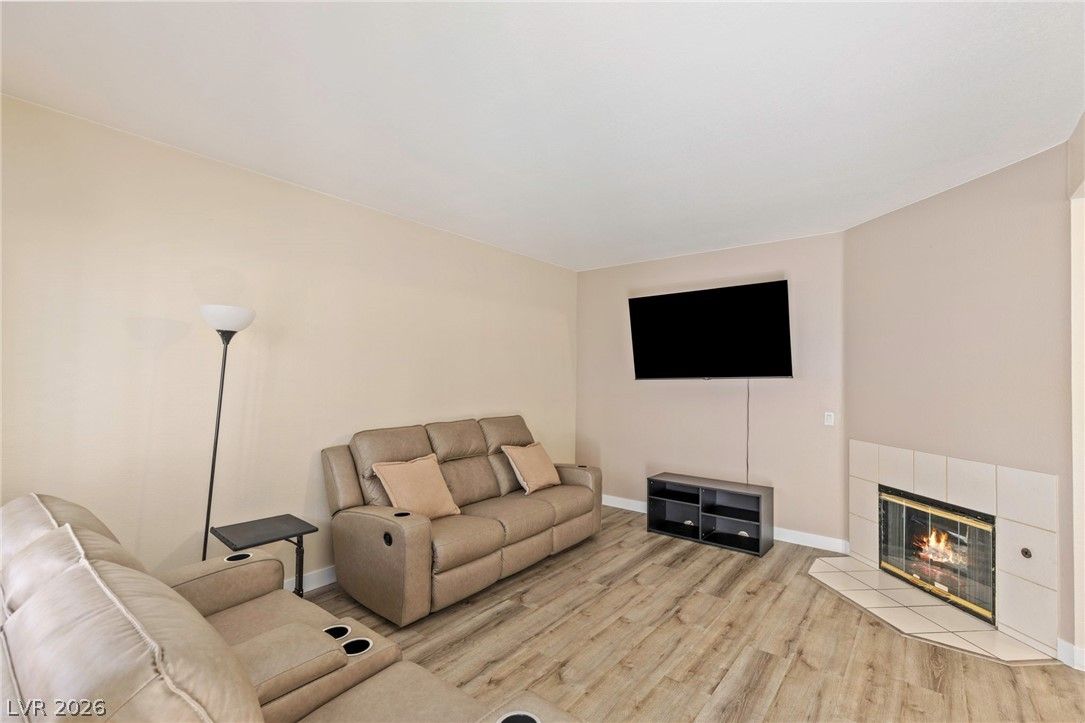 5250 South Rainbow Boulevard 1063 — photo 2