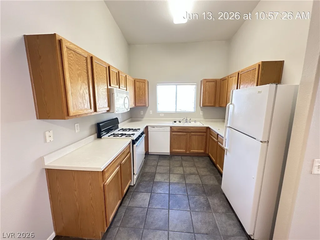 2152 Quarry Ridge Street 202 — photo 5