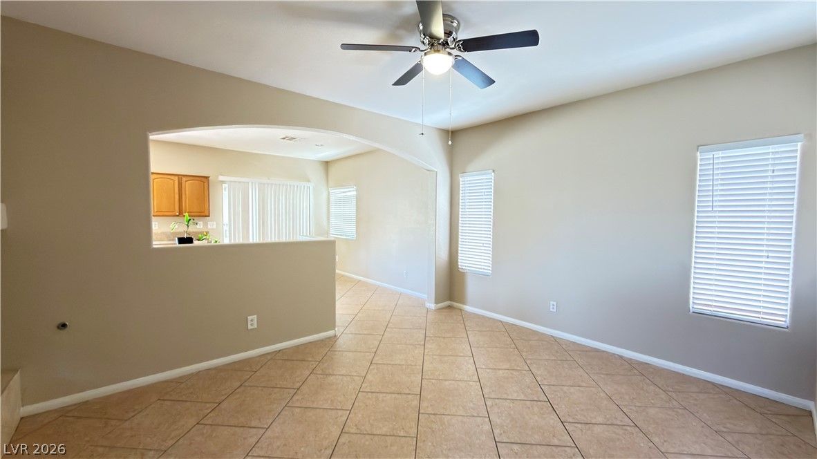 8524 Gold Flash Avenue — photo 4 of 31
