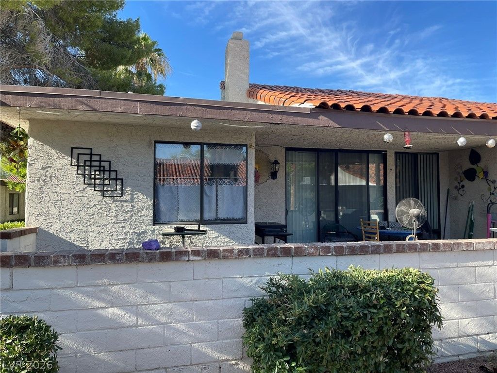 2548 Malabar Avenue — photo 5 of 15