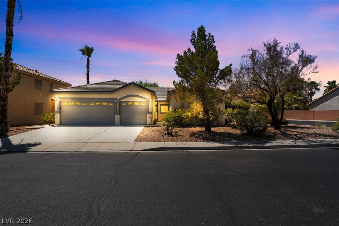 679 Kentons Run Avenue — photo 2 of 44